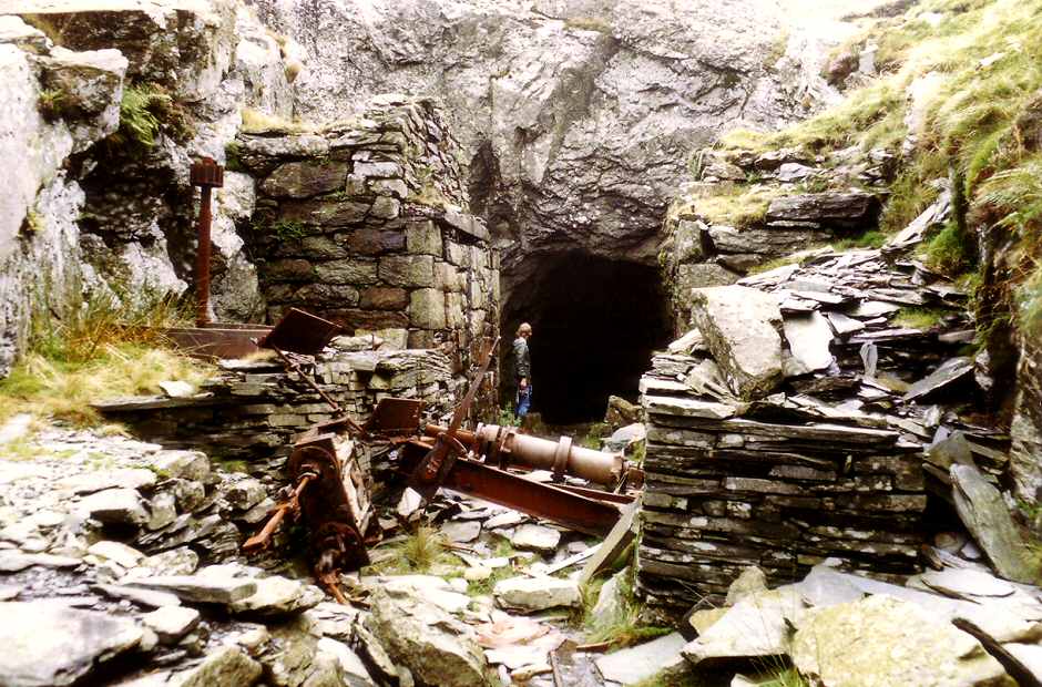 * [Pic 2] Wrysgan Quarry - Inline drumhouse (Sept 1987) *