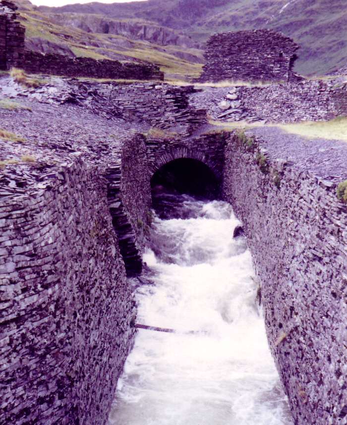 * [Pic 1] Cwmorthin Quarry - Lower Mill (1982) *