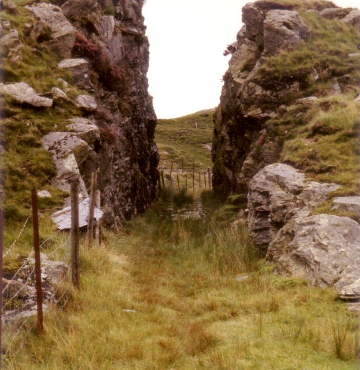 * [Pic 14] Cwmorthin Quarry - Rock Cuttin (1985) *