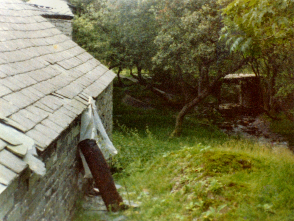 * [Pic 05] Bryn Eglwys Slate Quarry - Rear of Compressor House (1979) (Remains Of The Welsh Slate Industry) *