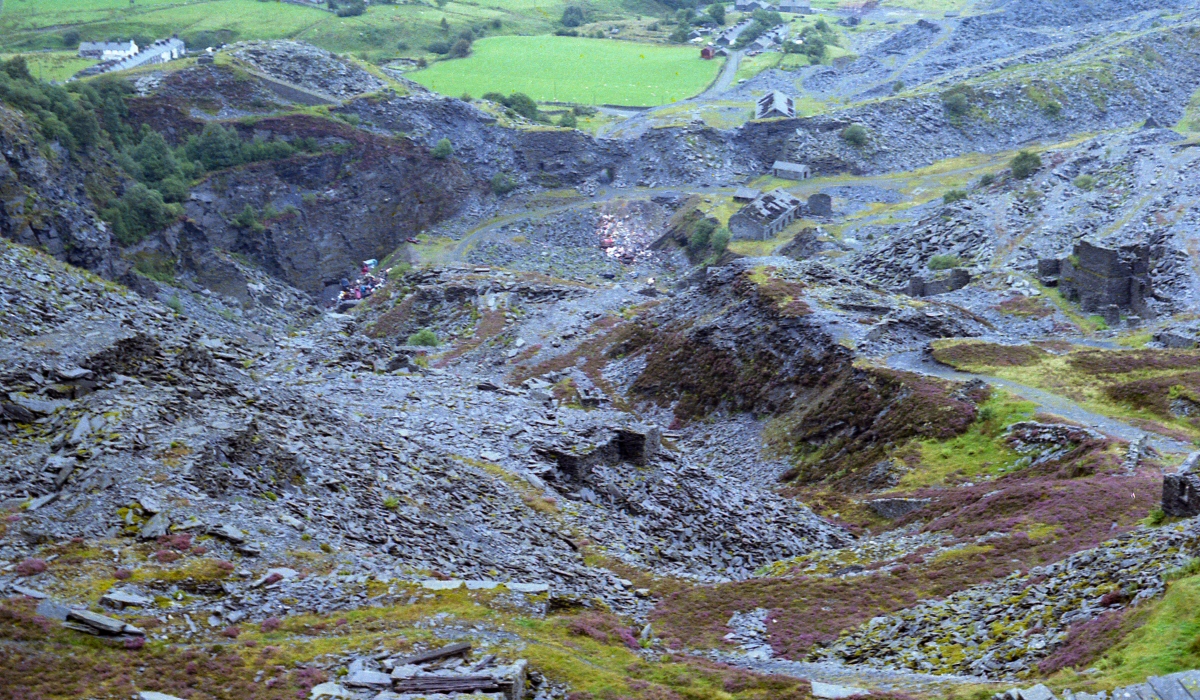* [Pic 2] Cwm Machno (Cwm Penmachno) Quarry - View of the main workings (Aug 1982) *